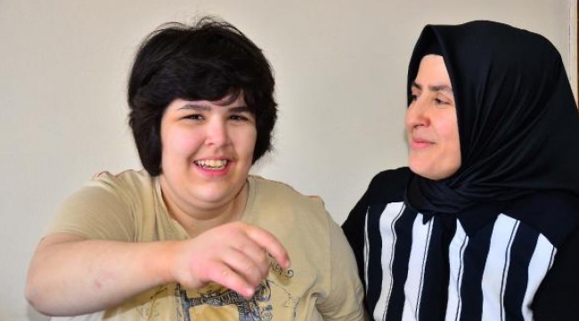 Onlar 'anne' sözüne hasret