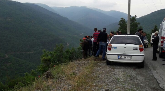 Patates yüklü kamyon uçuruma yuvarlandı:1 yaralı