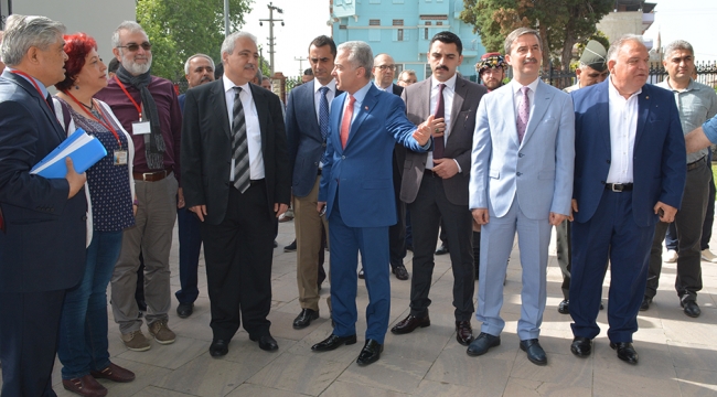 Vali Güvençer 'den "Edebiyatta Tren, Trende Edebiyat" Sempozyumuna Ziyaret