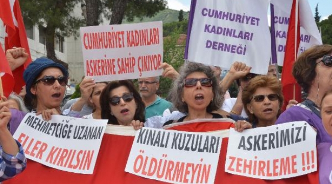 Cumhuriyet Kadınları'ndan askerler için eylem