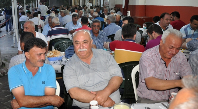 Garaj yönetimi dev iftarda yüzlerce kişiyi buluşturdu