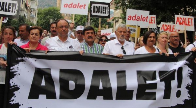 İzmir'den başlayan adalet yürüyüşü Manisa'da devam etti