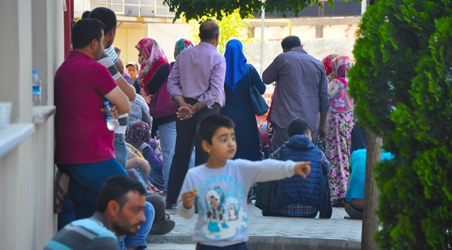  Traktörden düşen  genç kadın yaşamını yitirdi.