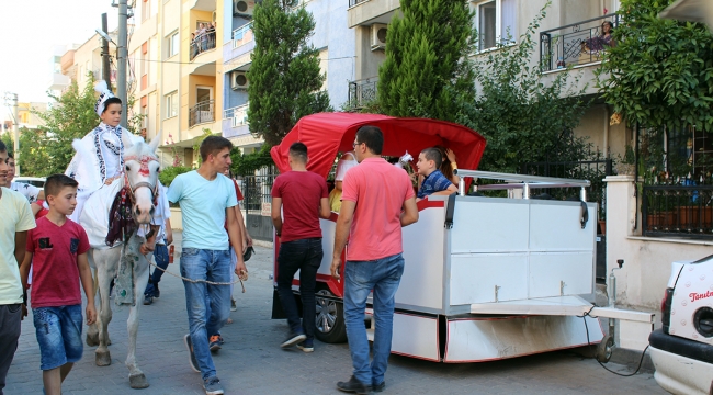 Arabalı fayton Turgutlu’nun ilgi odağı oldu