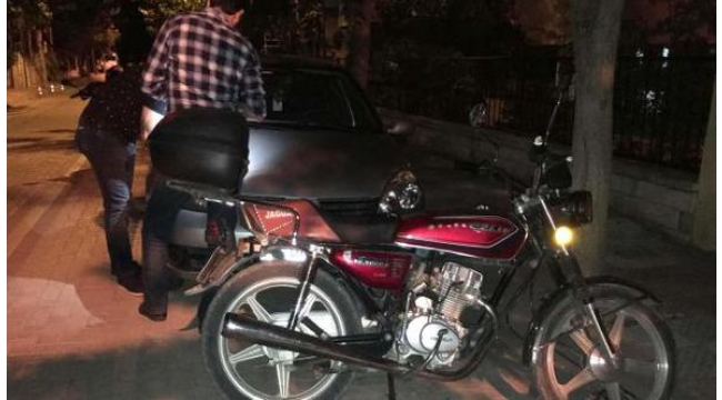 İnsaflı hırsız çaldığı motosikleti geri getirdi
