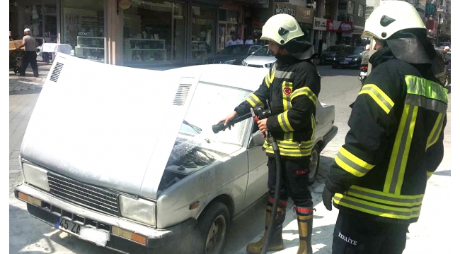 Park halindeki araçta yangın çıktı