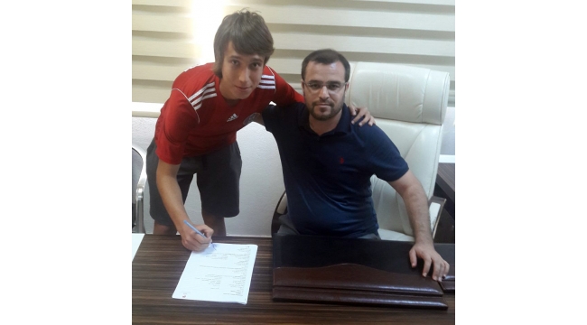 Turgutluspor’da Necati Açıksöz profesyonel oldu