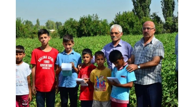 Kalem ve defterli okul isteği