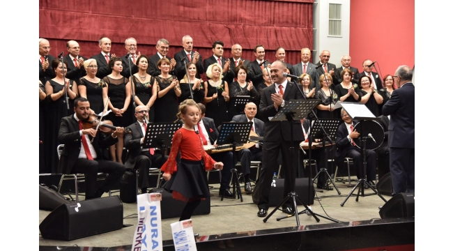 Cumhuriyet Konseri büyüledi