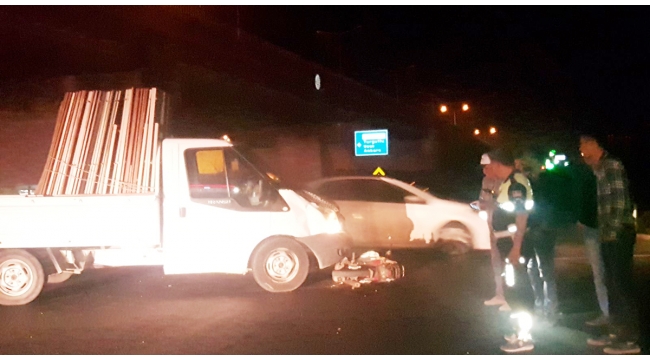 Kamyonet ile motosiklet çarpıştı: 1 yaralı