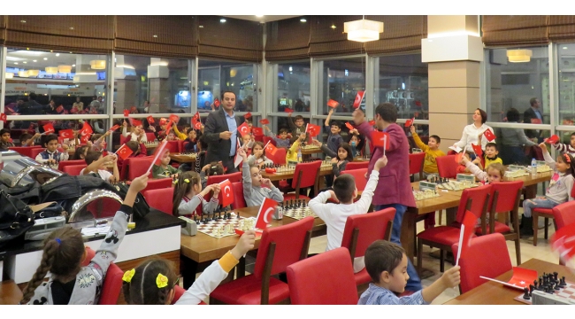 Özdilek Turgutlu AVM'de satranç turnuvası