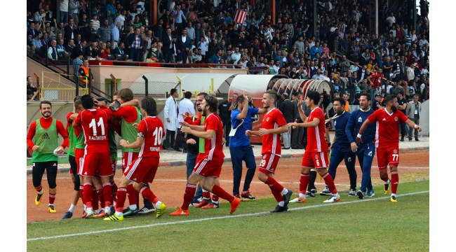 Turgutluspor puan kaybetti, zirveyi kaybetmedi: 1-1