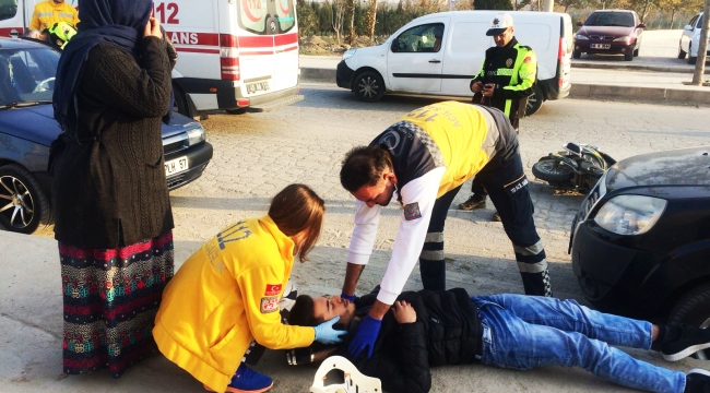 Kendi acısını unuttu, oğlunun başında gözyaşı döktü