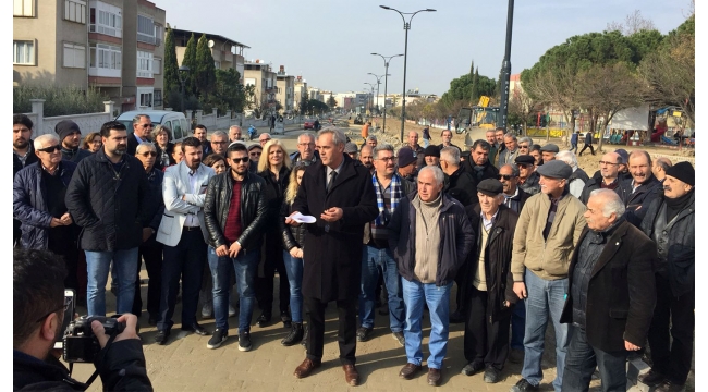 CHP yönetimi yolun çöktüğü Fatih Caddesi'ni inceledi
