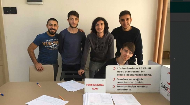 Üniversiteli öğrencilerden kan bağışı