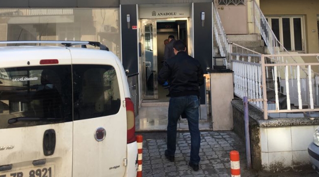 Çelik para kasası boşaltıldı