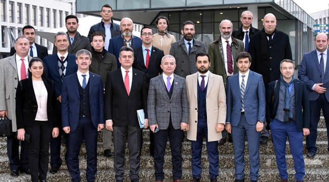 Makineci Turgutlu, Ankara’ya çıkartma yaptı