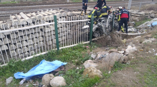Manisa'da meydana gelen trafik kazasında 3 ölü bir ağır yaralı