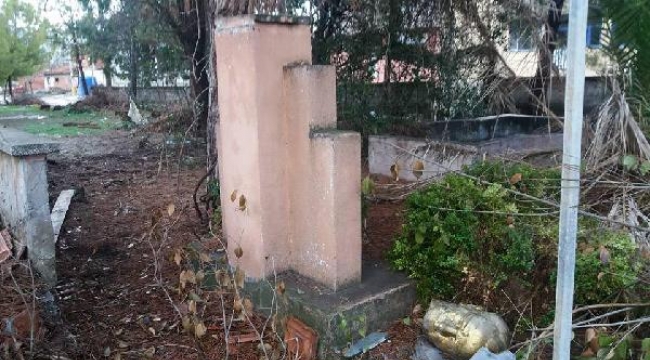 Atatürk büstüne çirkin saldırı
