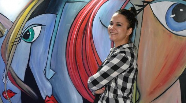 Gündüz memur, akşam ressam