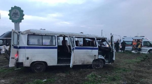 İşçi servisi devrildi: 12 yaralı