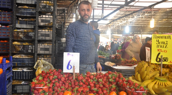 Pazartesi Pazarı hareketli