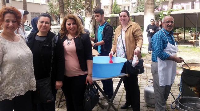 Turgutlu Lisesi’nden şehitler için lokma hayrı