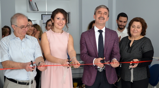 Ortodonti Uzmanı Özge Kılınç'ın muayenehanesi açıldı