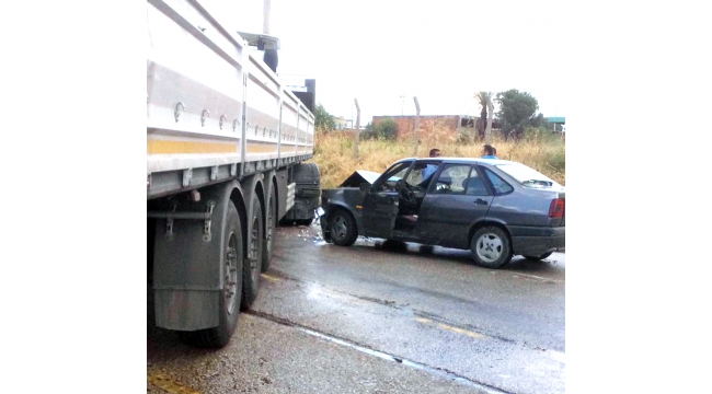 TIR ile otomobil çarpıştı: 1 yaralı