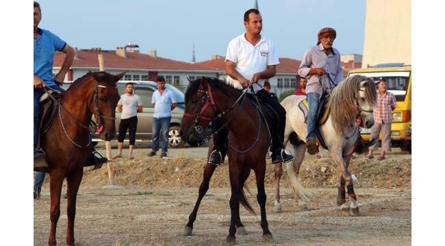 Turgutlulu rahvan atçılarına Başkan Şirin’den destek