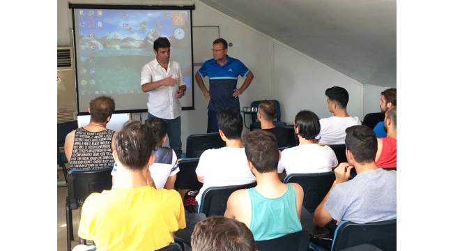 Turgutluspor’a ‘güncel futbol kuralları’ semineri