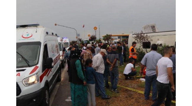 Yolcu otobüsü devrildi: 1 ölü, 25 yaralı