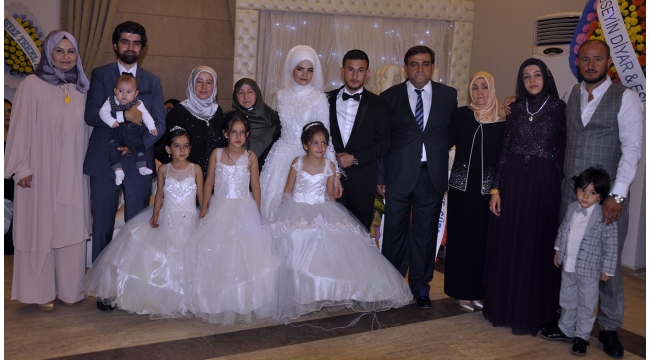 Ceren & Resul dünya evine girdi