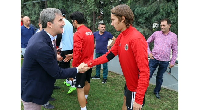 Turgutluspor’a Başkan Şirin’den ağızları tatlandıran ziyaret