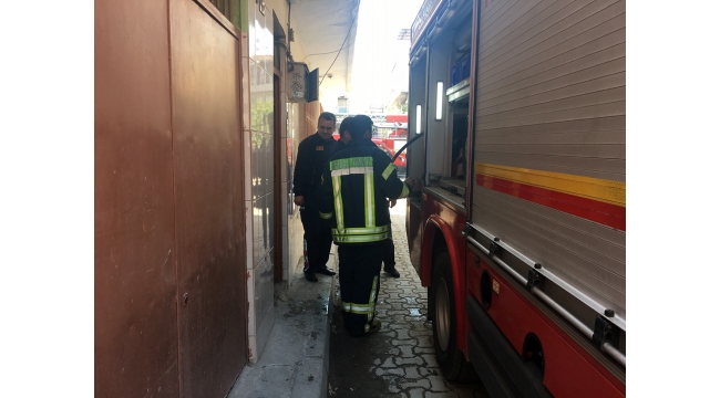 Mutfakta çıkan yangın korkuttu