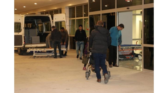 Manisa'da 21 asker gıda zehirlenmesi şüphesiyle hastaneye kaldırıldı