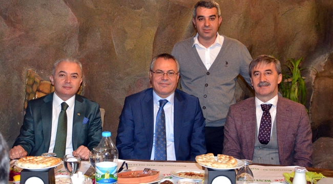 Defne Restaurant Vali Deniz ve Turgutlu protokolünü ağırladı