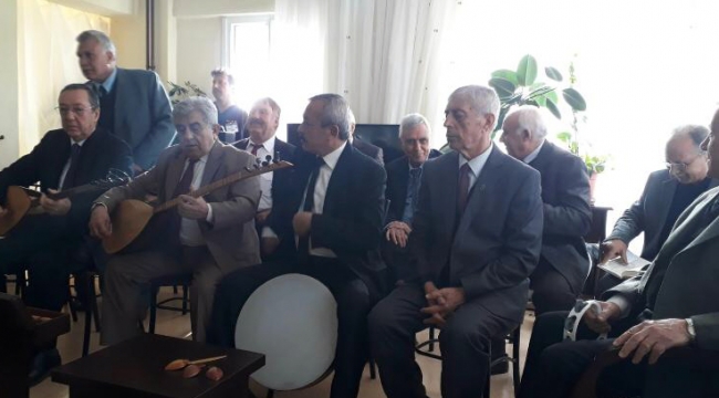 Öğretmenevi THM korosundan Gördes’te müzik ziyafeti