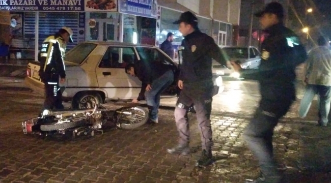 Otomobil ile motosiklet çarpıştı: 4 yaralı