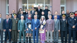 Manisa Valisi Ahmet Deniz Turgutlu'da