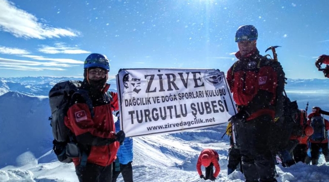 Zirve dağcılarından iki etkinlik birden