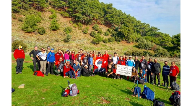 Zirve Dağcılık İzmir’in muhteşem manzarasını seyretti