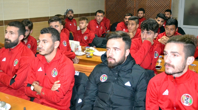 Başkan Sezer’den Turgutluspor’a moral yemeği