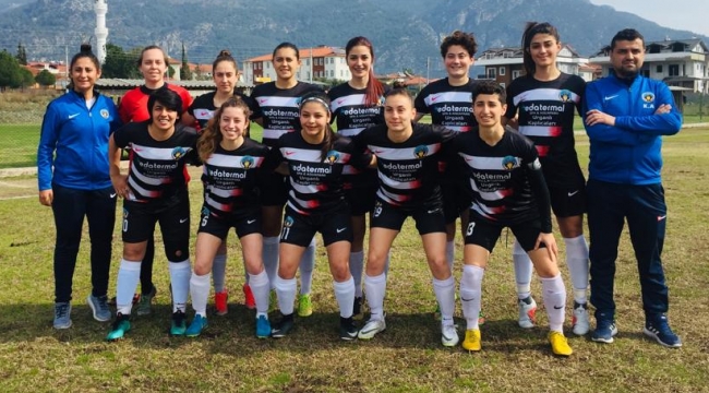 Altın kızlar fırtına gibi esiyor: 0-3