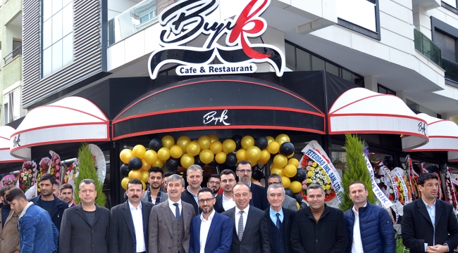 Bıyık Cafe ve Restaurant yeni sahibiyle yenilenen yüzüyle hizmette