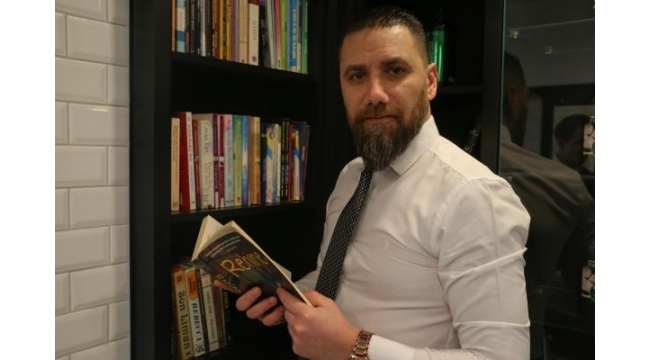 Bu kuaför salonunda cep telefonu kullanmak yasak!