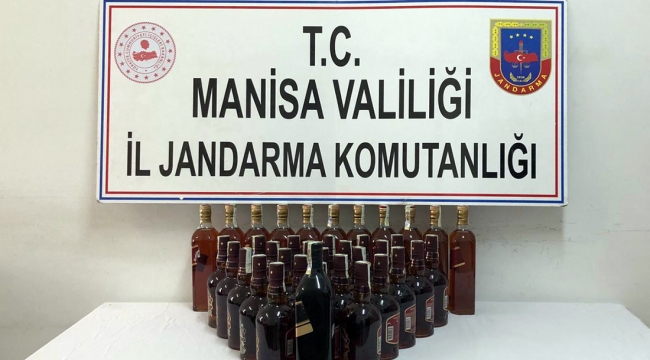 Otomobilden 37 şişe kaçak viski çıktı