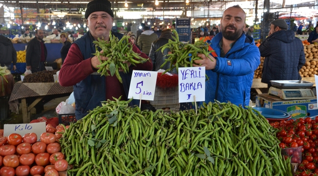 Vatandaşlar pazarda pahalılıktan yakındı