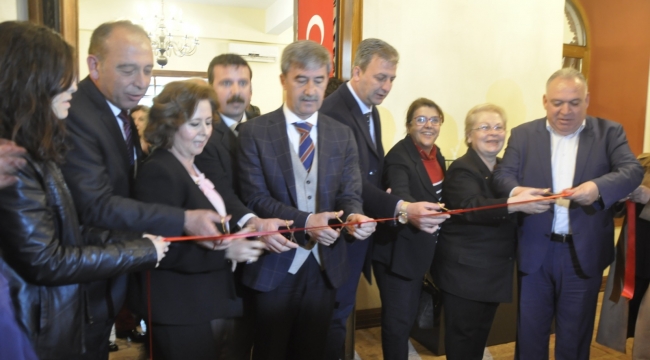 Palet Resim Grubunun eserleri beğeniye sunuldu