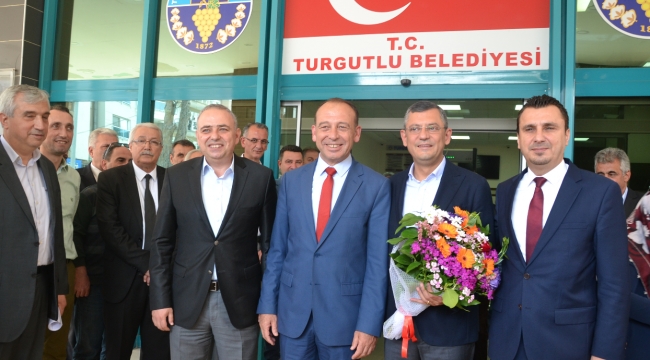 CHP'li Özel: 'Turgutlu'muz önceki dönemlerde görmediği huzura kavuşacak'